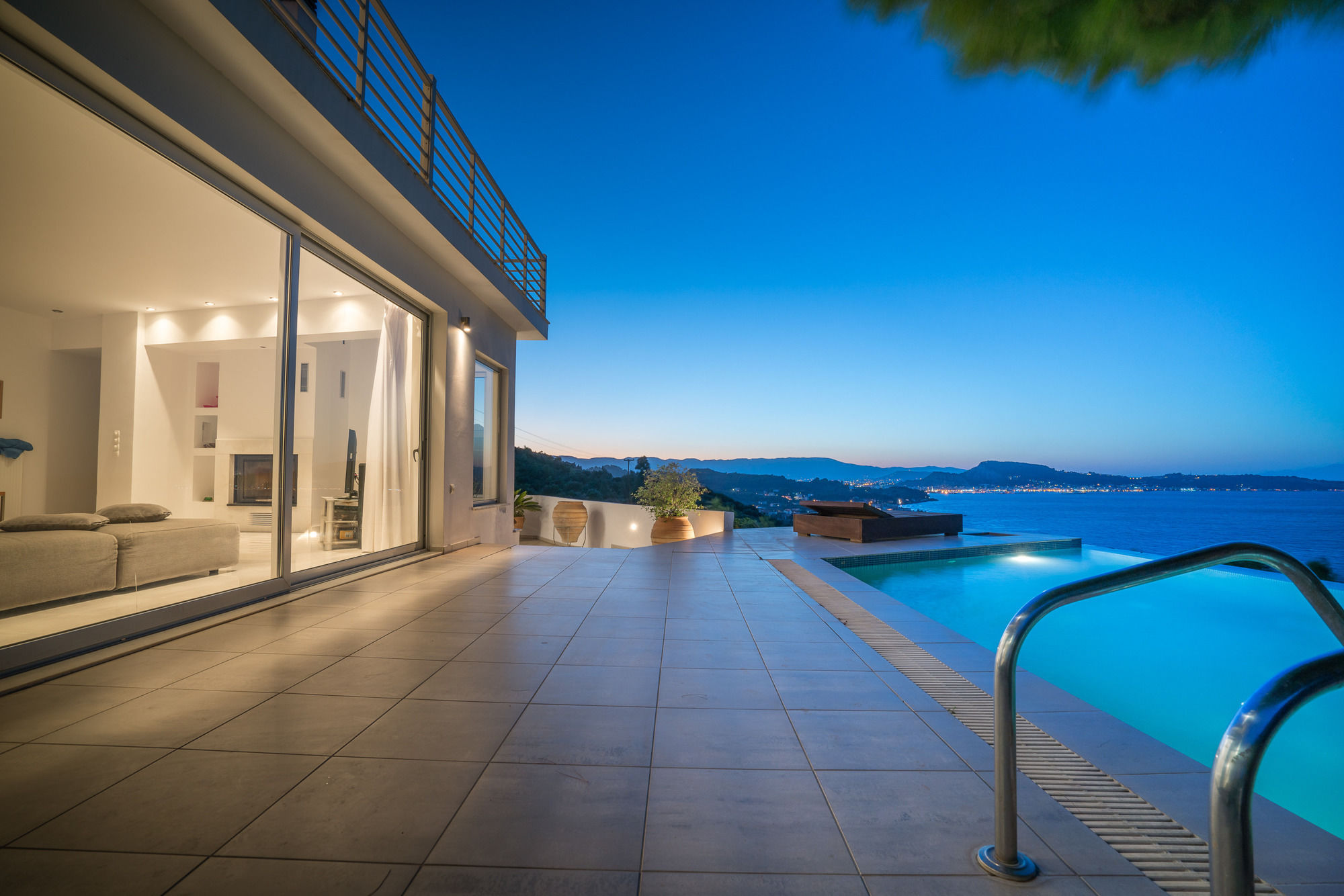 Фото Ionian Mudita