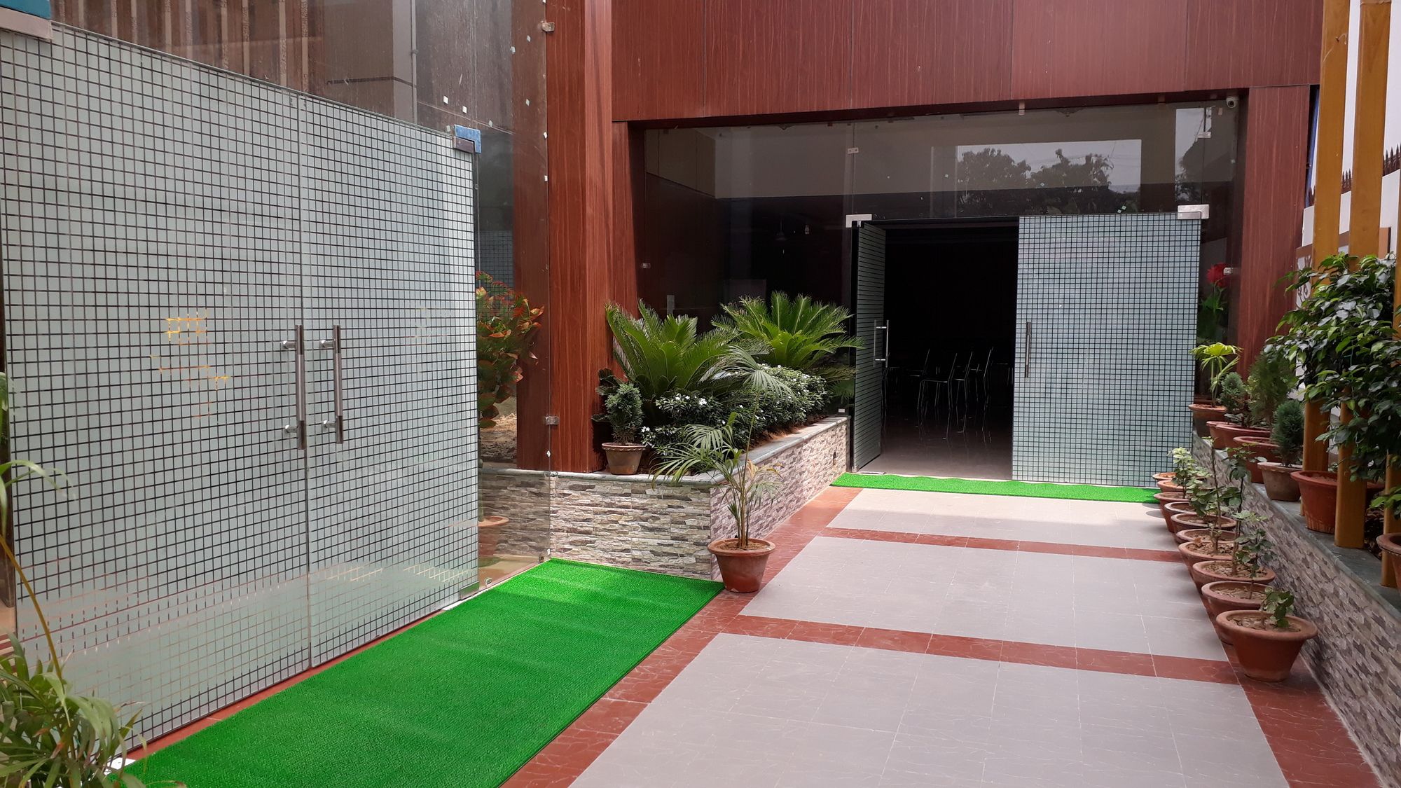 Фото Отель The Golden Sunrise