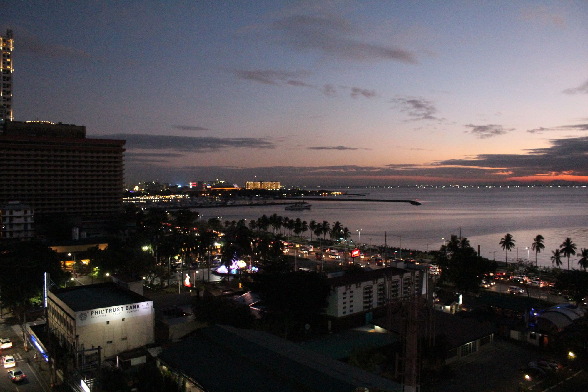 Фото Hop Inn Hotel Ermita Manila