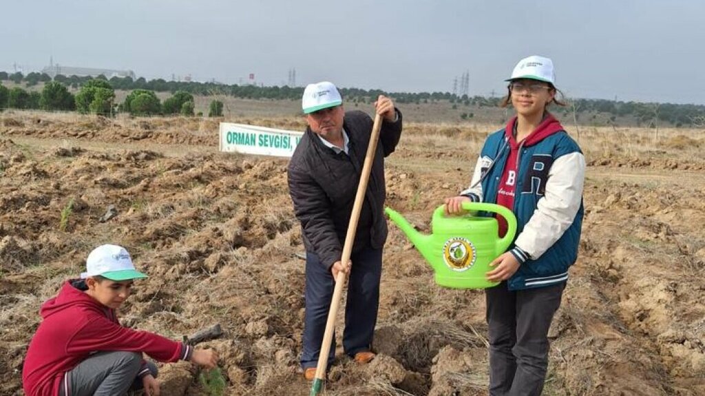 School Sehit Bedir Karabiyik Middle School, Bandirma, photo