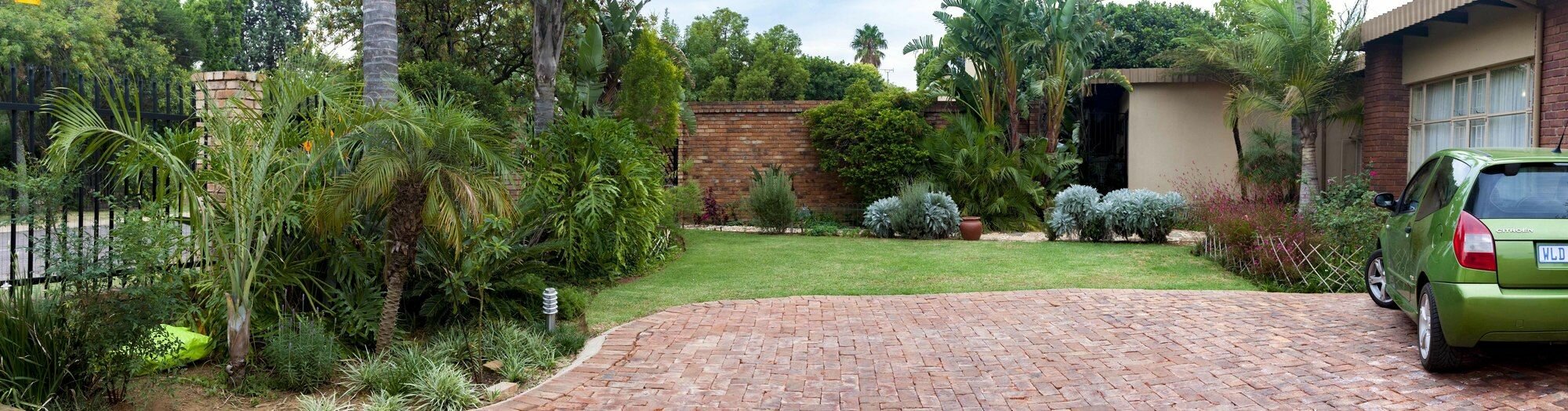 Фото Rest a While Guest House