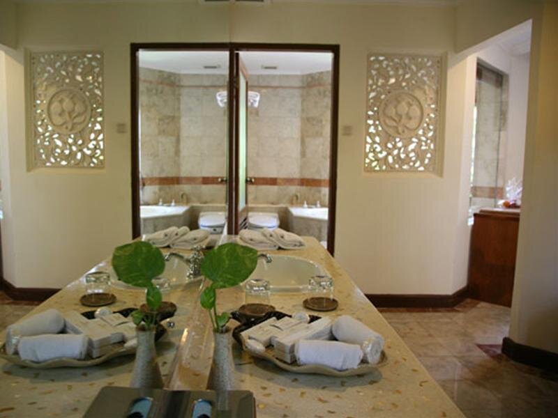 Фото Parigata Villas Resort