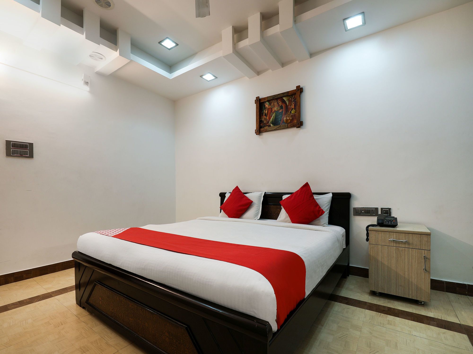 Фото Oyo 986 Hotel Akhand Homes