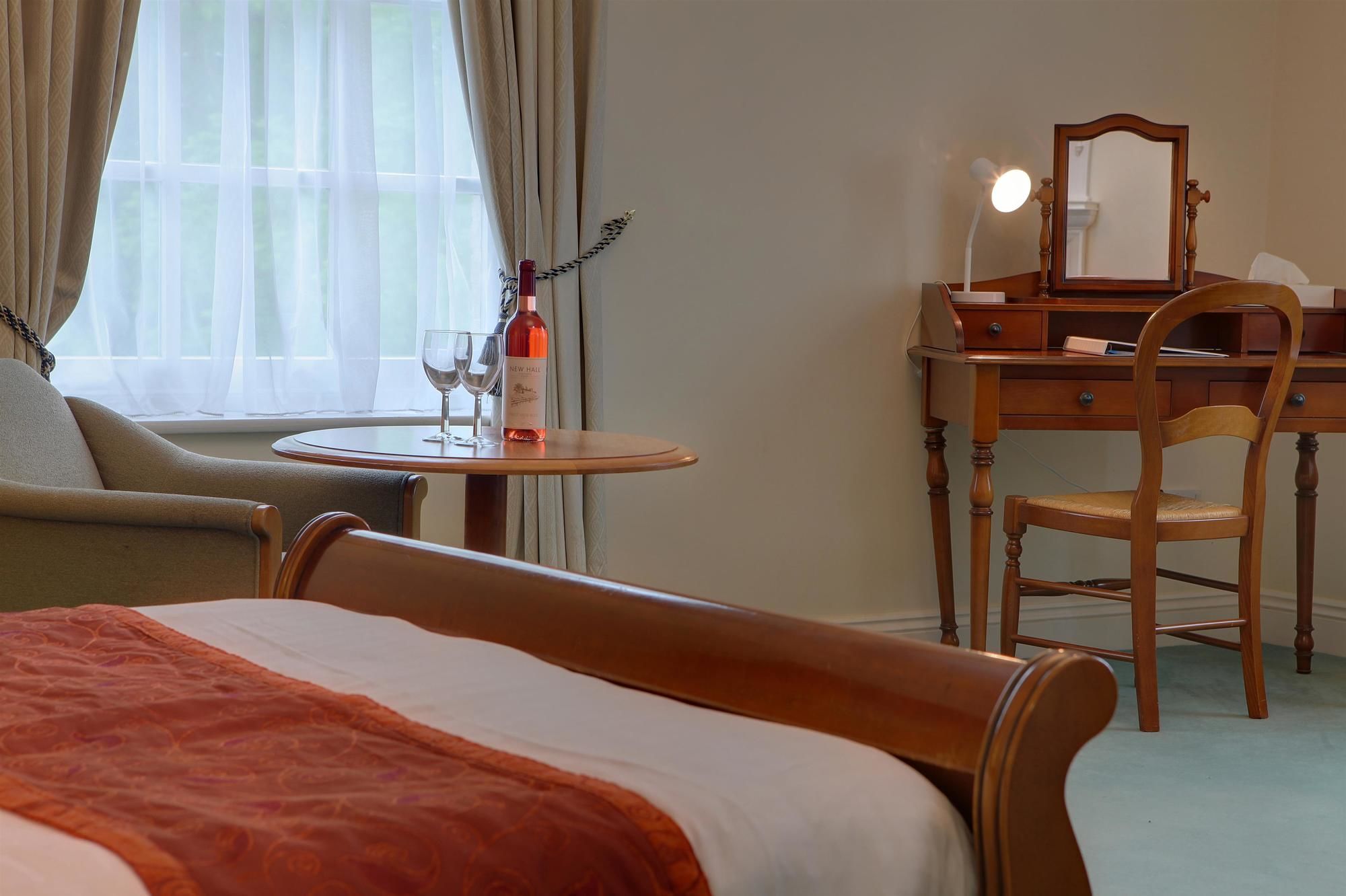 Фото The Gatehouse Hotel