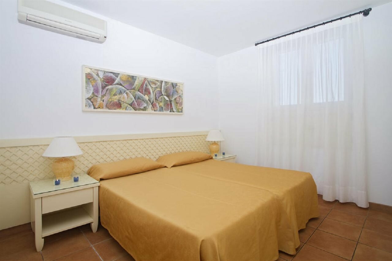 Фото Apartamentos Velazquez