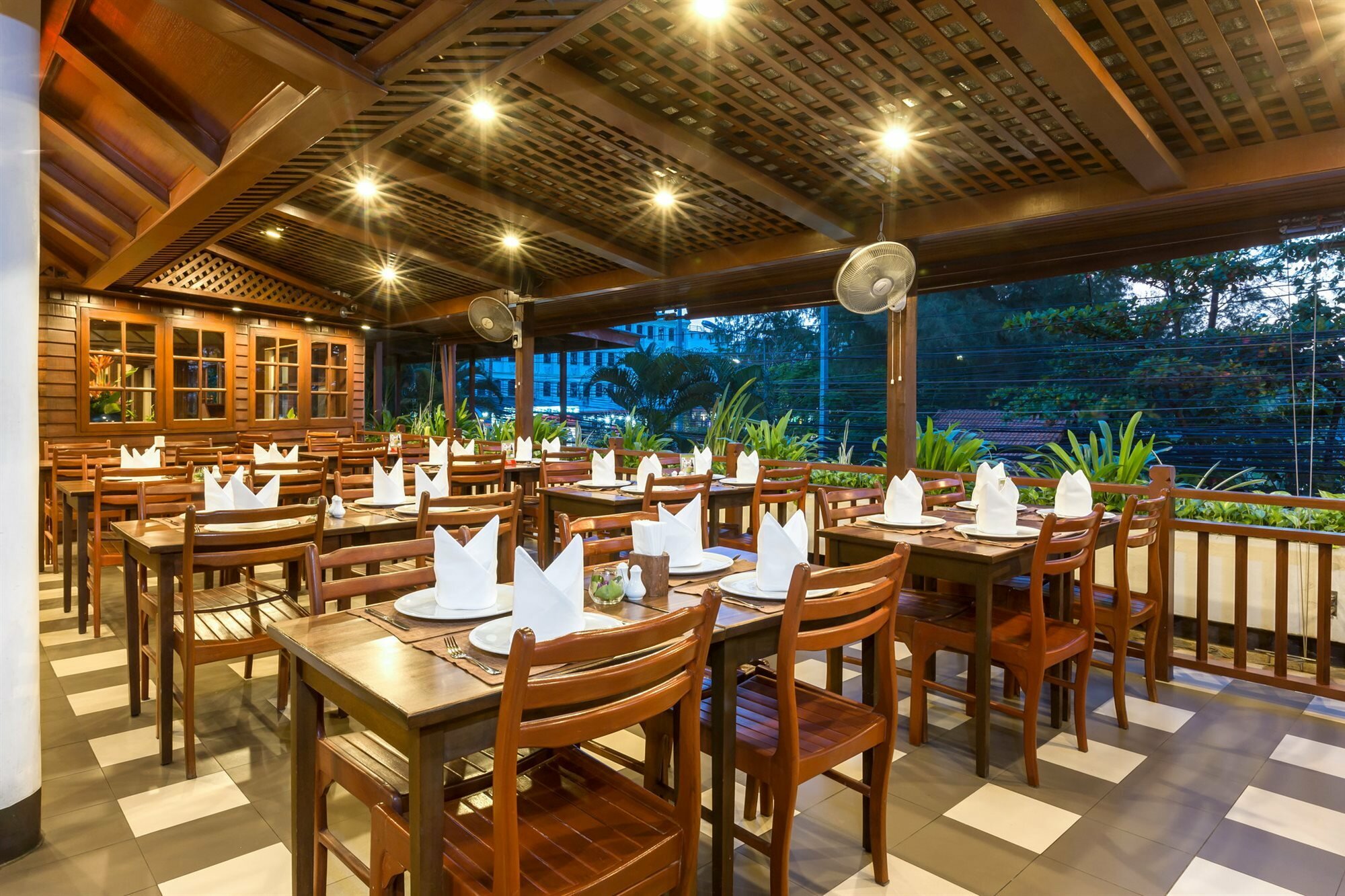 Фото Best Western Phuket Ocean Resort