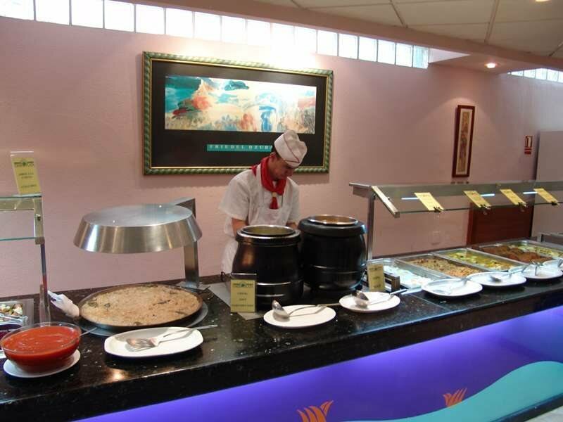 Фото Hotel Oasis Plaza