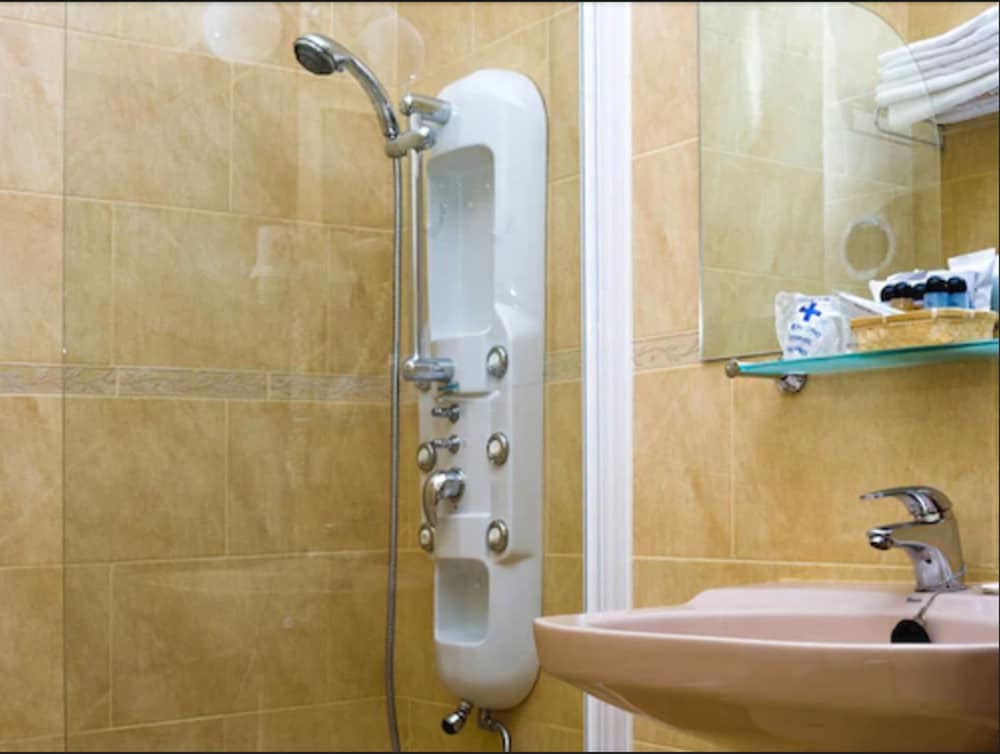 Фото Hotel Infanta Isabel