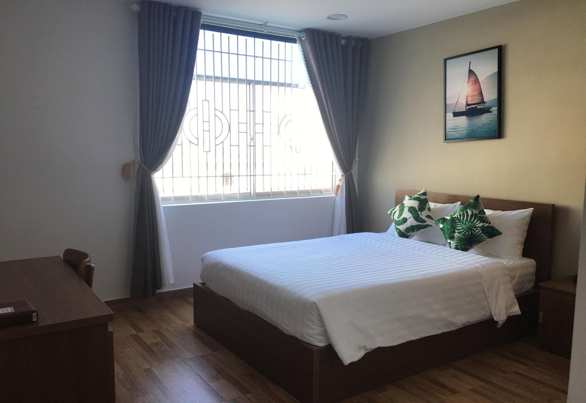 Фото Vic House Hotel