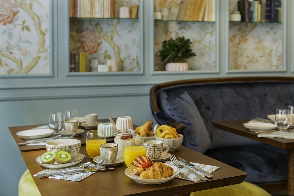 Фото Hôtel de Neuve by Happyculture