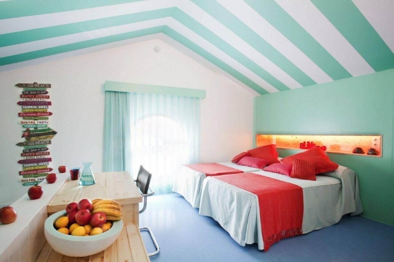 Фото Latroupe Poblenou Beach