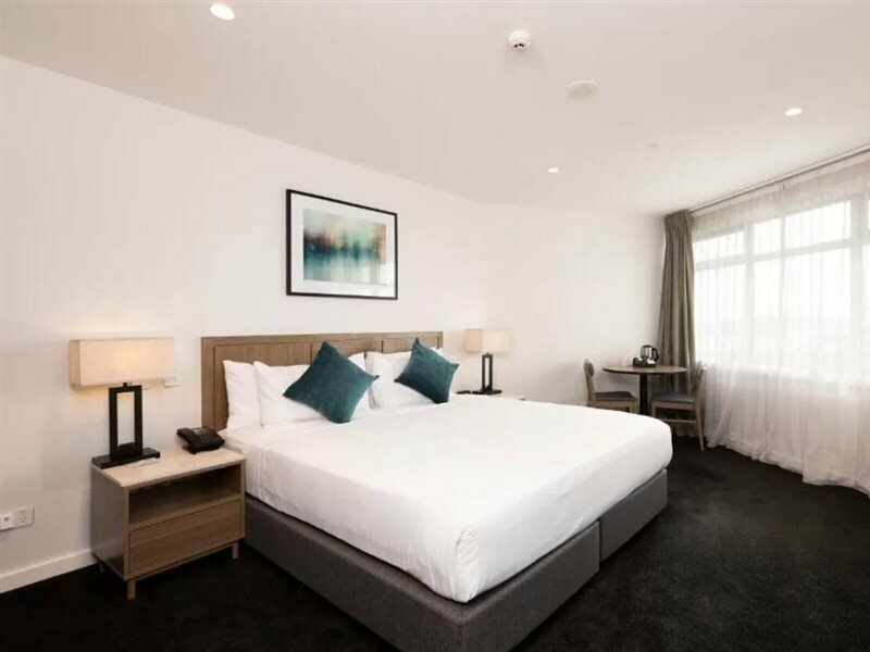 Фото Oaks Auckland Hotel