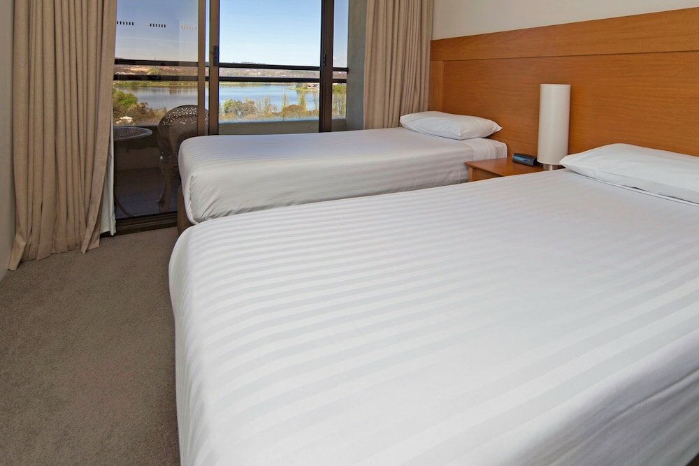 Фото BreakFree Capital Tower