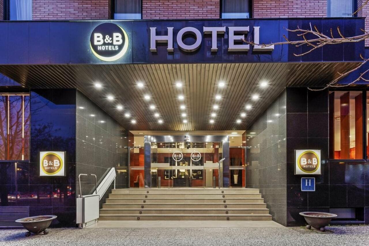 Фото отеля 2