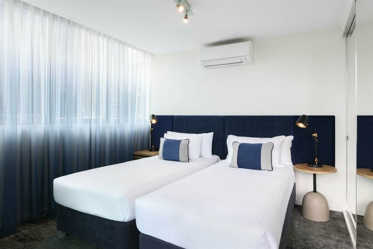 Фото Brady Apartment Hotel Flinders Street