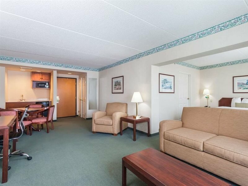 Фото Wingate by Wyndham Vineland/Millville