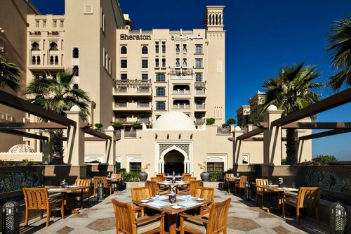 Гостиница Sheraton Sharjah Beach Resort & SPA в Аджмане