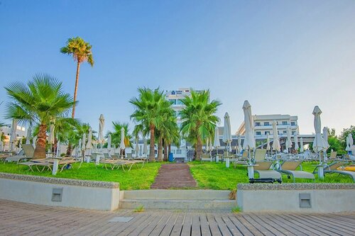 Внешний вид отеля Silver Sands Beach Hotel в Паралимни, фото 5