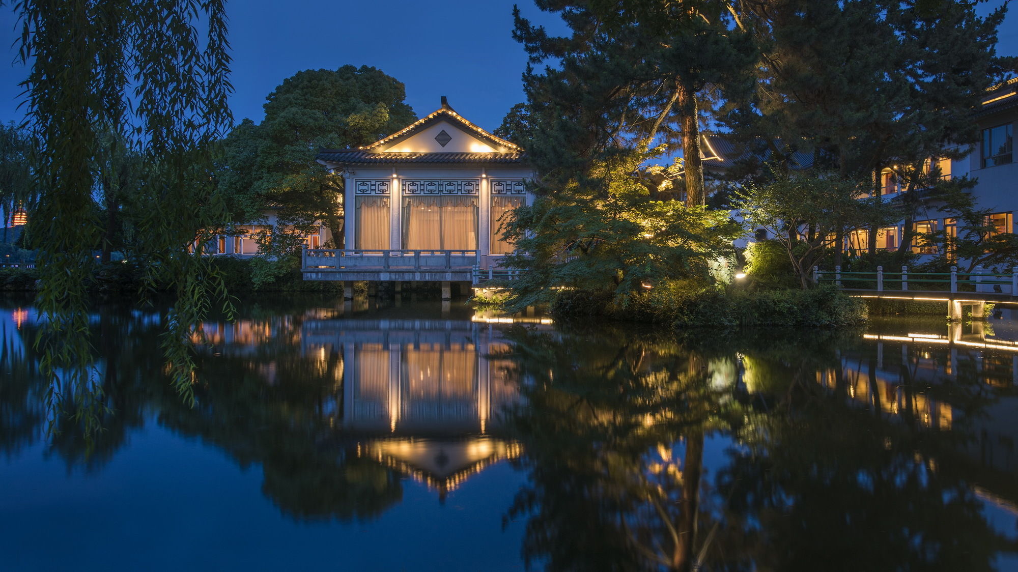 Фото West Lake State Guest House