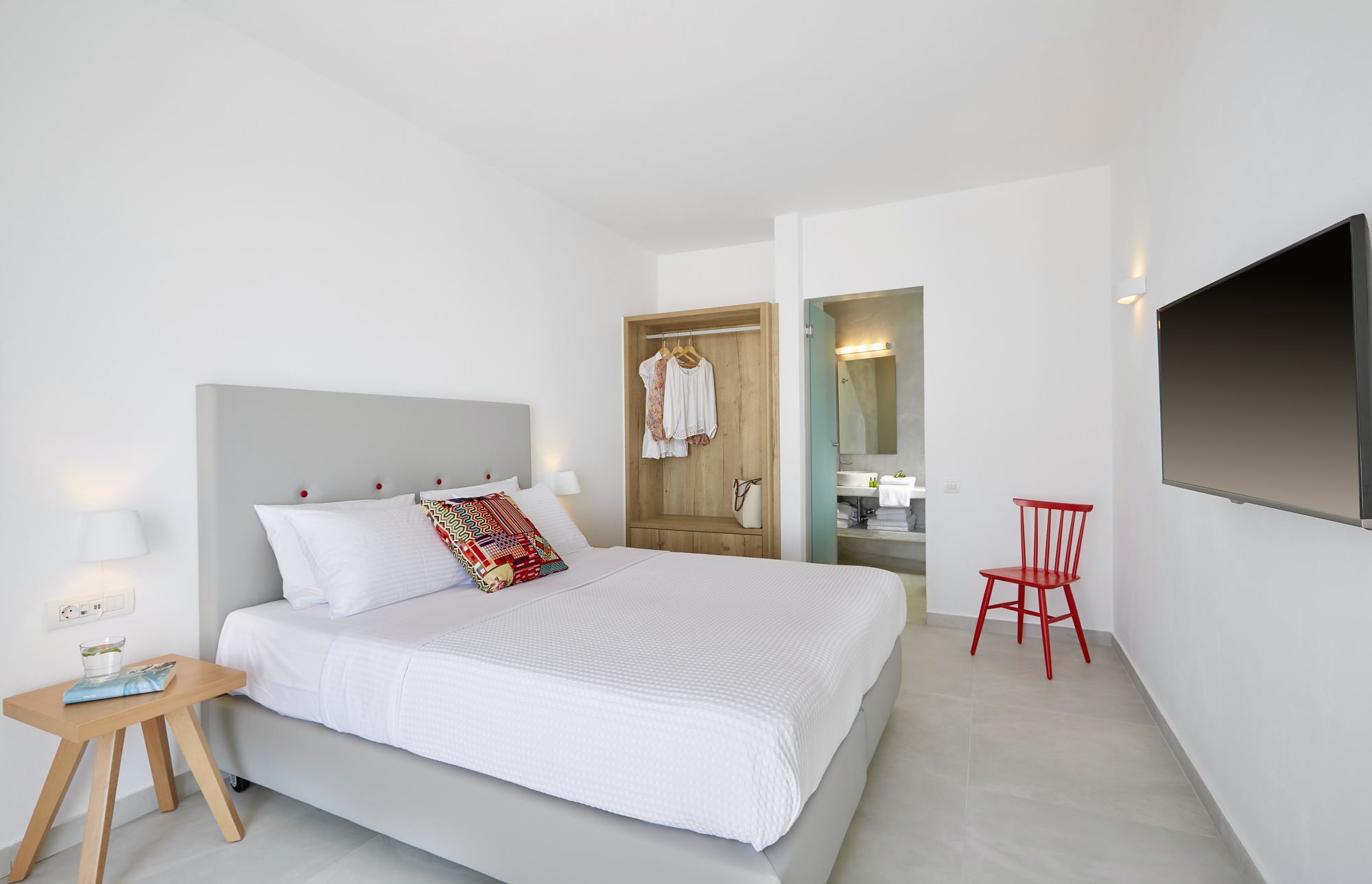 Фото Aperanto Suites