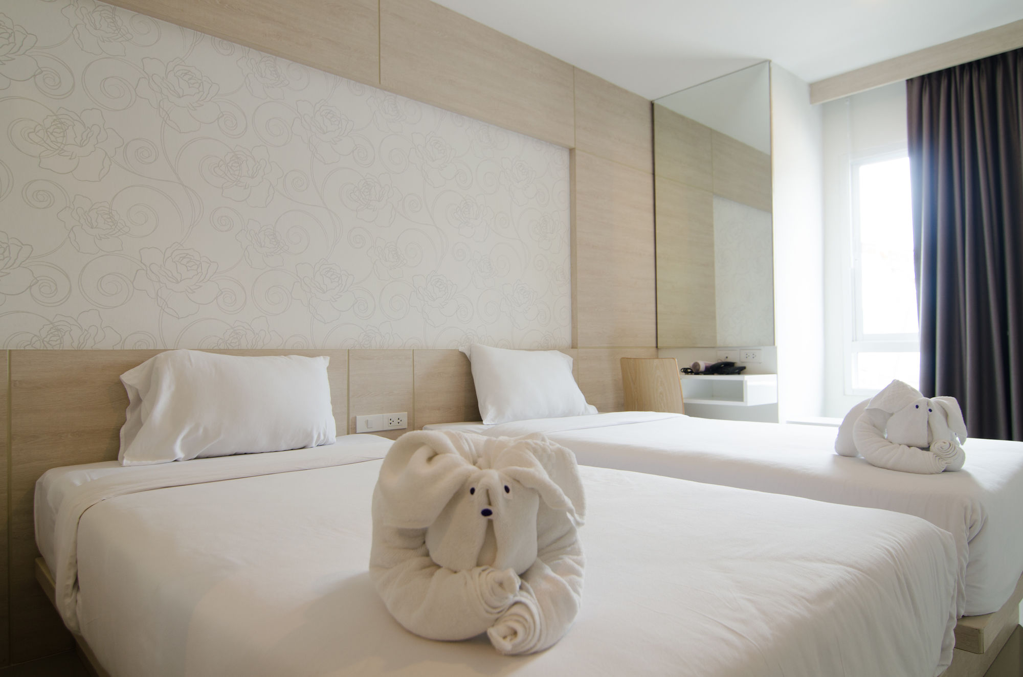 Фото Mirage Express Patong Phuket Hotel