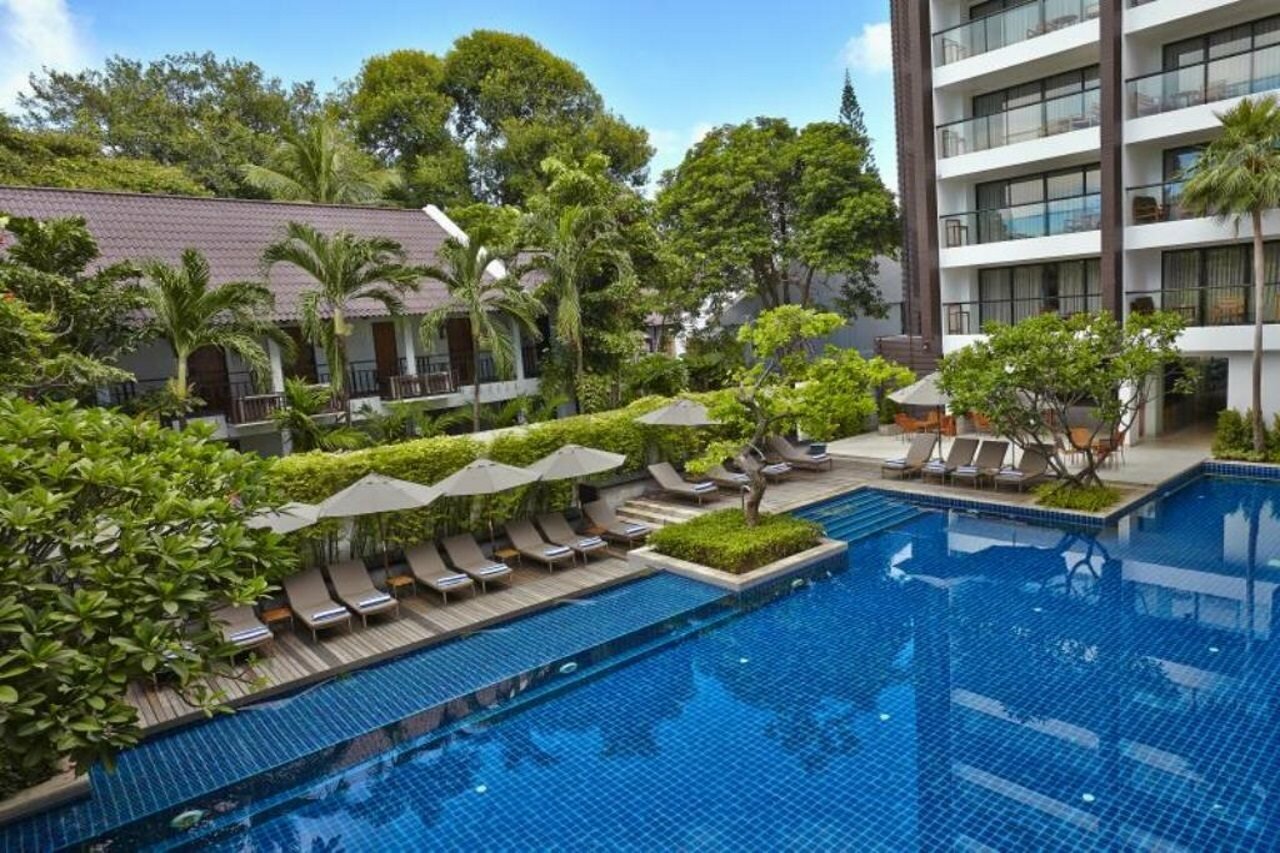 Фото Woodlands Suites Serviced Residences