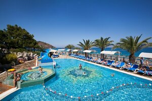 отель Pirate's Beach Club