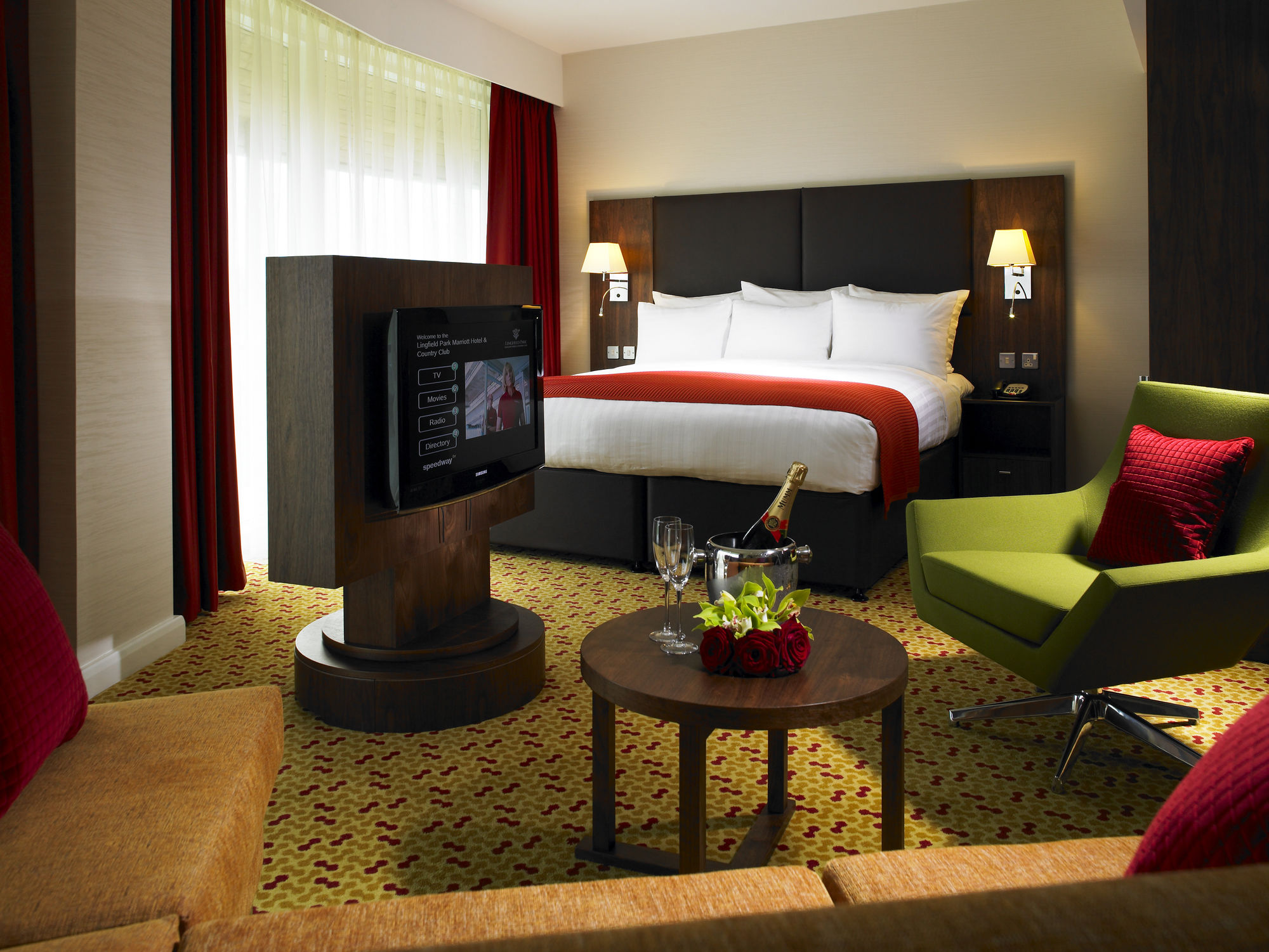 Фото Lingfield Park Marriott Hotel & Country Club