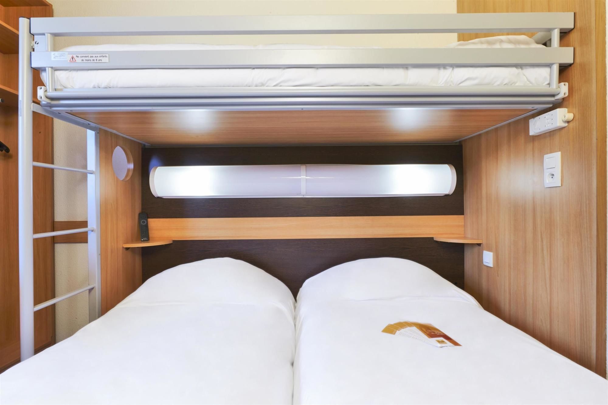 Фото Première Classe Paris Ouest - Gennevilliers Barbanniers