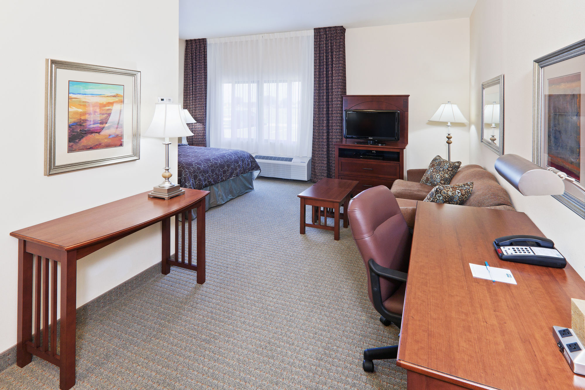 Фото Staybridge Suites Oklahoma City-Quail Springs, an Ihg Hotel