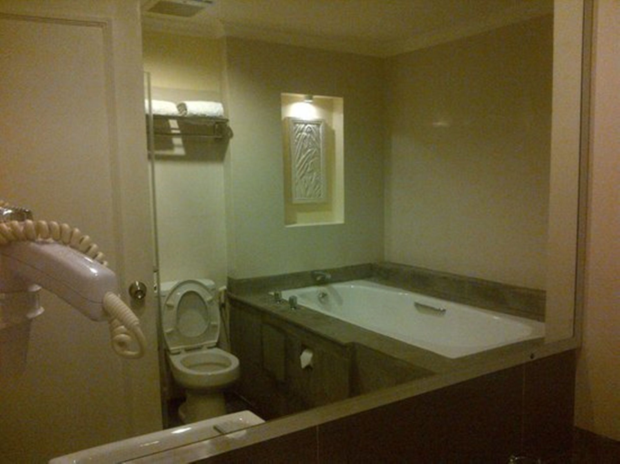 Фото Harmoni One Convention Hotel & Service Apartments