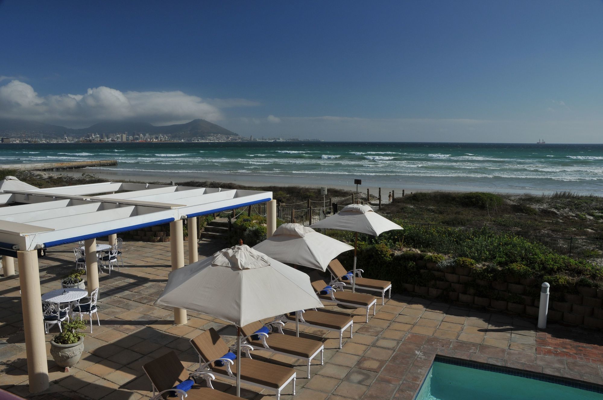 Фото Cape Town Beachfront Apartments At Leisure Bay