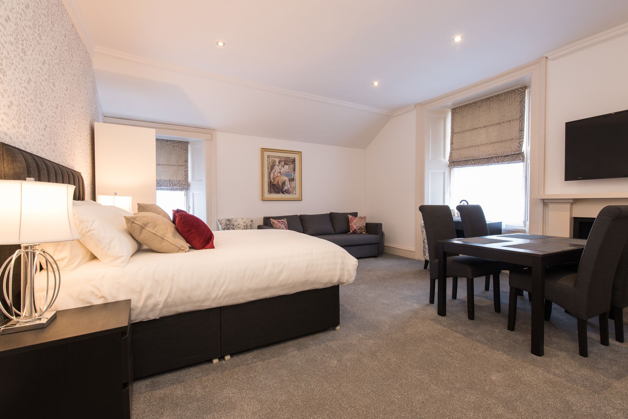 Фото Royal Princes Suites