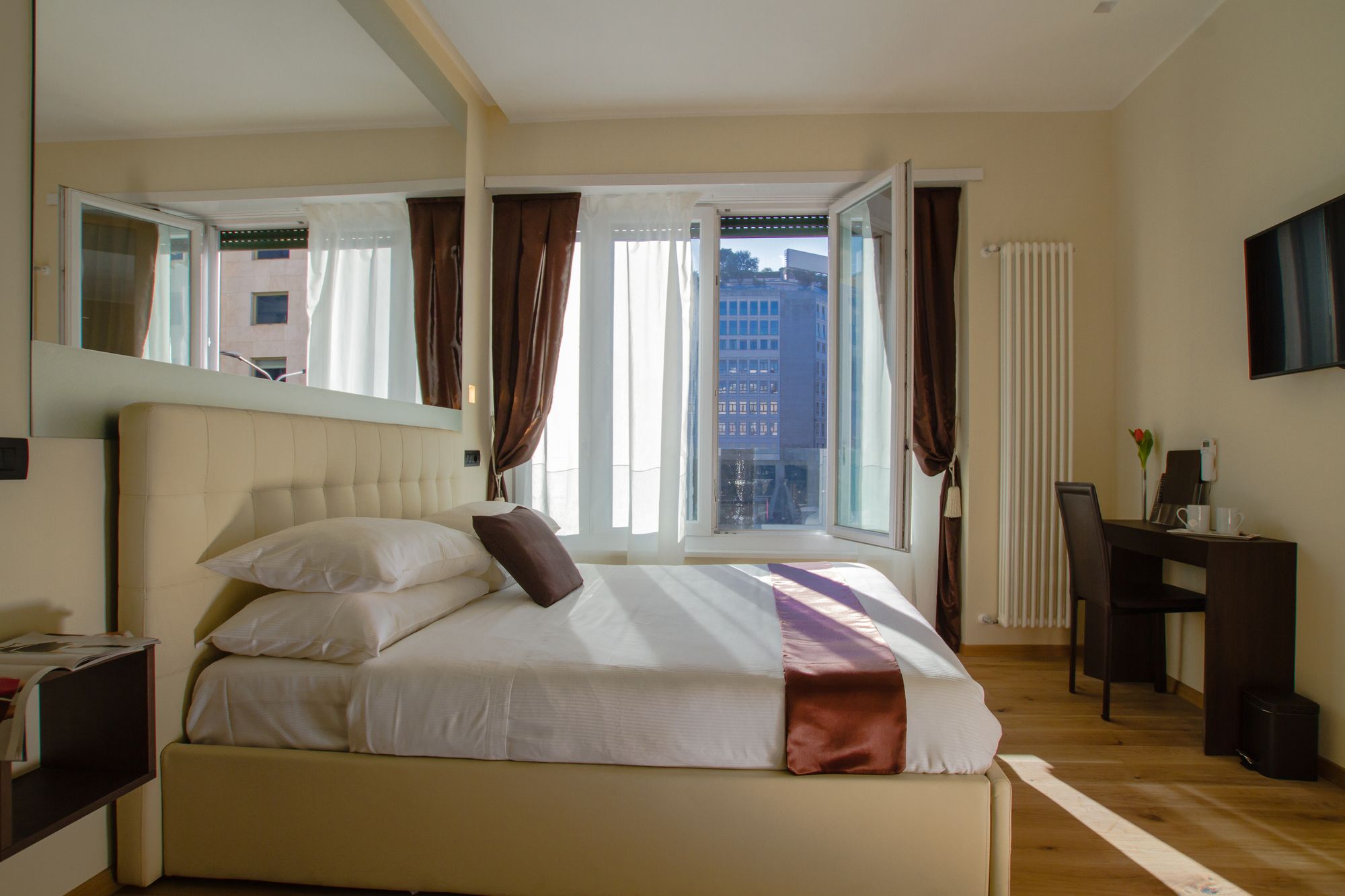 Фото Aiello Rooms - San Babila