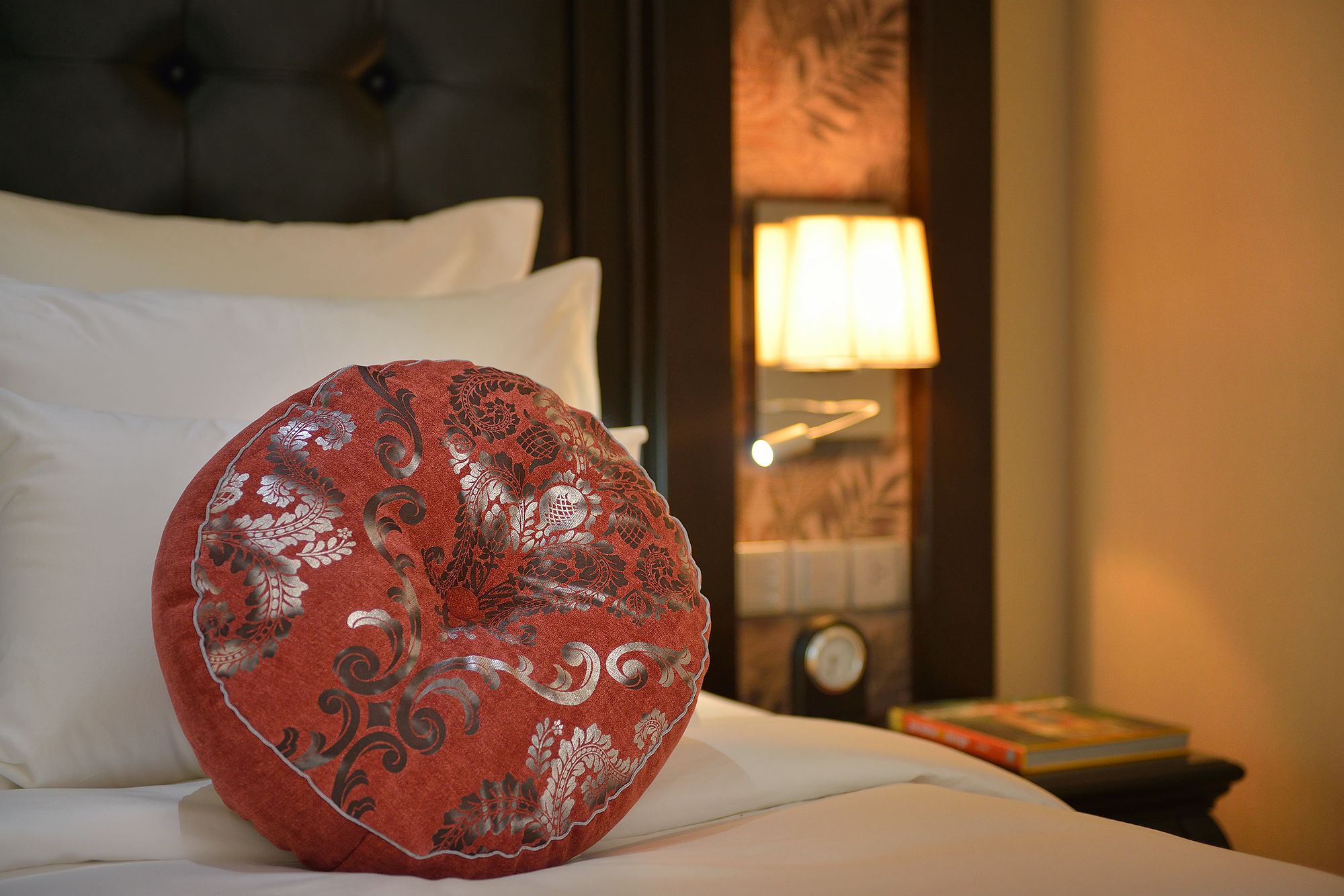 Фото Paradise Suites Hotel