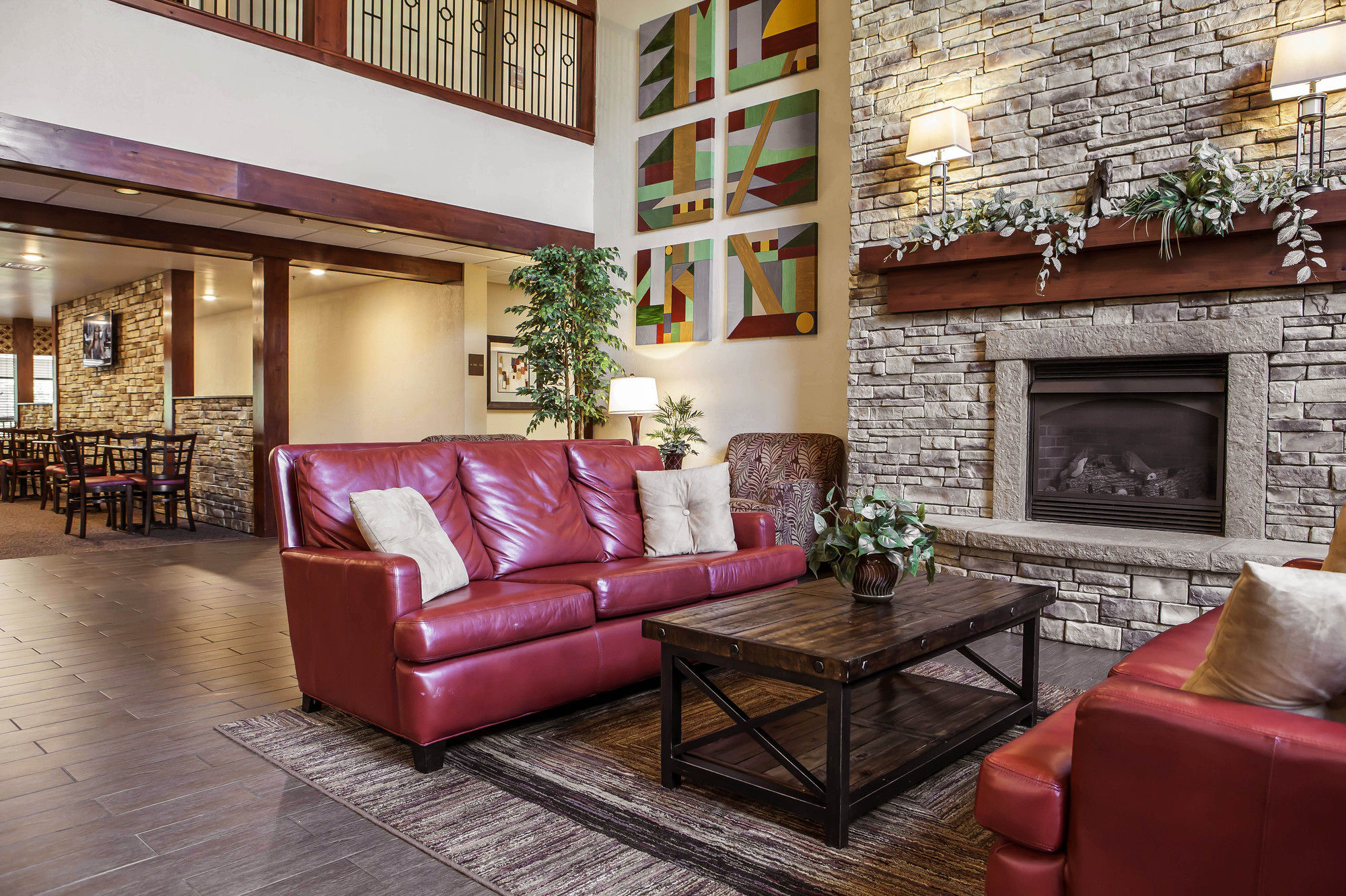 Фото Comfort Suites near Route 66