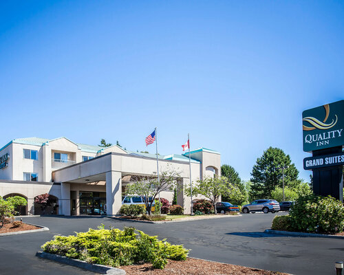 Гостиница Quality Inn Grand Suites Bellingham в Беллингеме