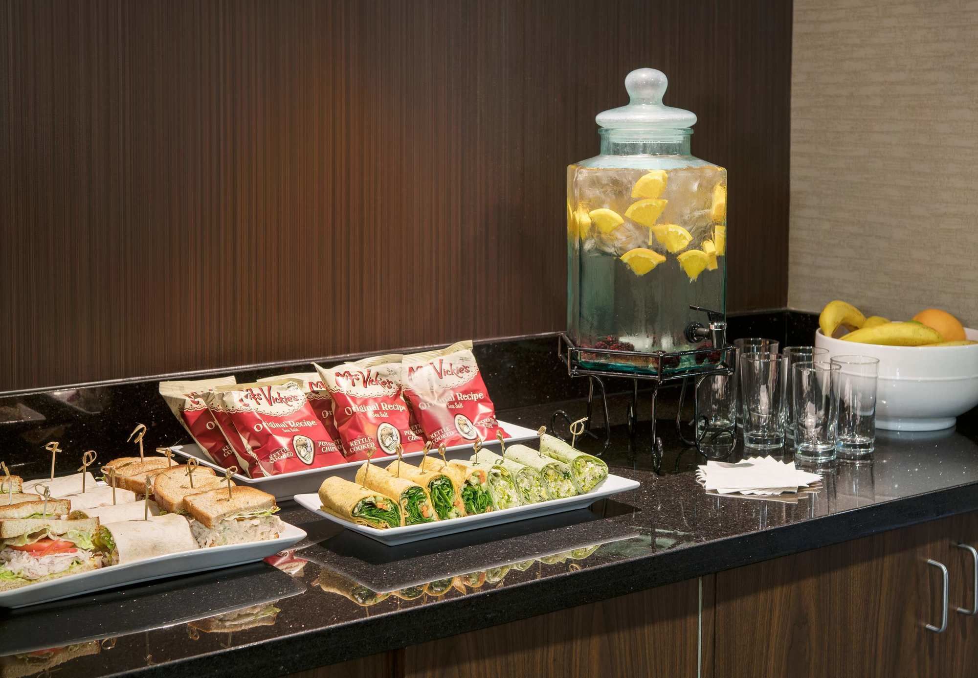 Фото Courtyard by Marriott San Diego Sorrento Valley