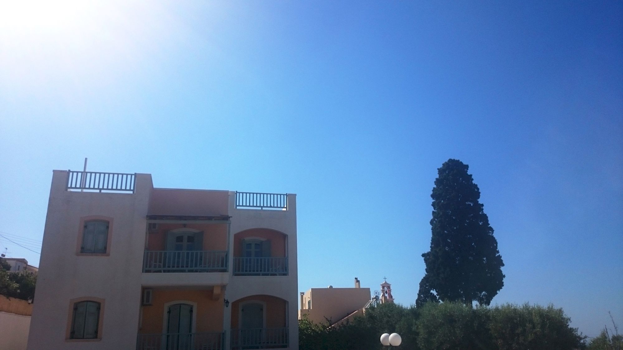 Фото Amazones Sun Studios