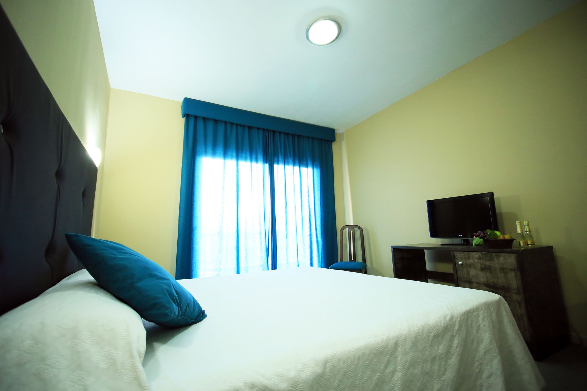 Фото Hotel Aeropuerto Sur