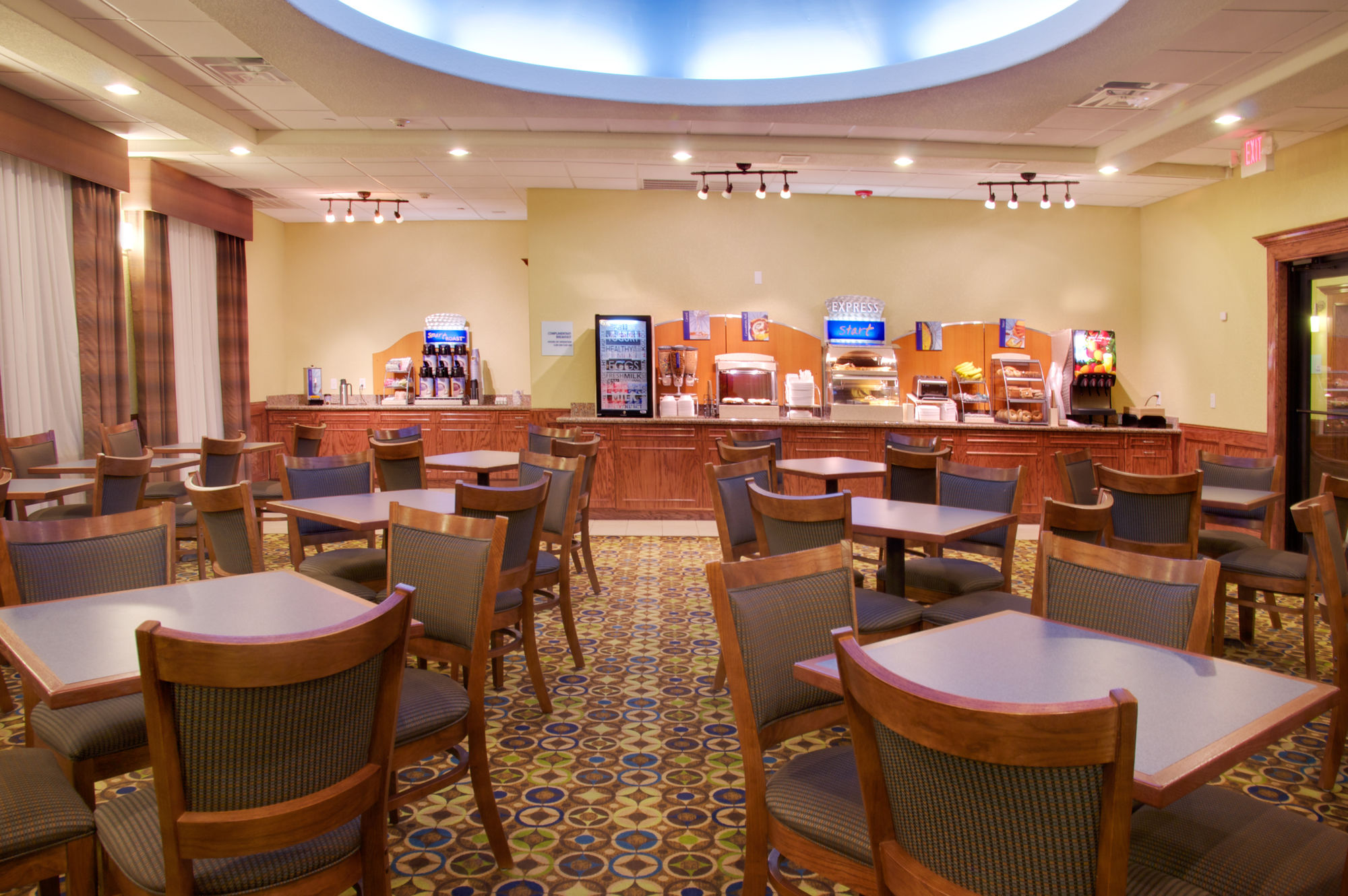 Фото Holiday Inn Express Hotel & Suites Galveston West-Seawall, an Ihg Hotel