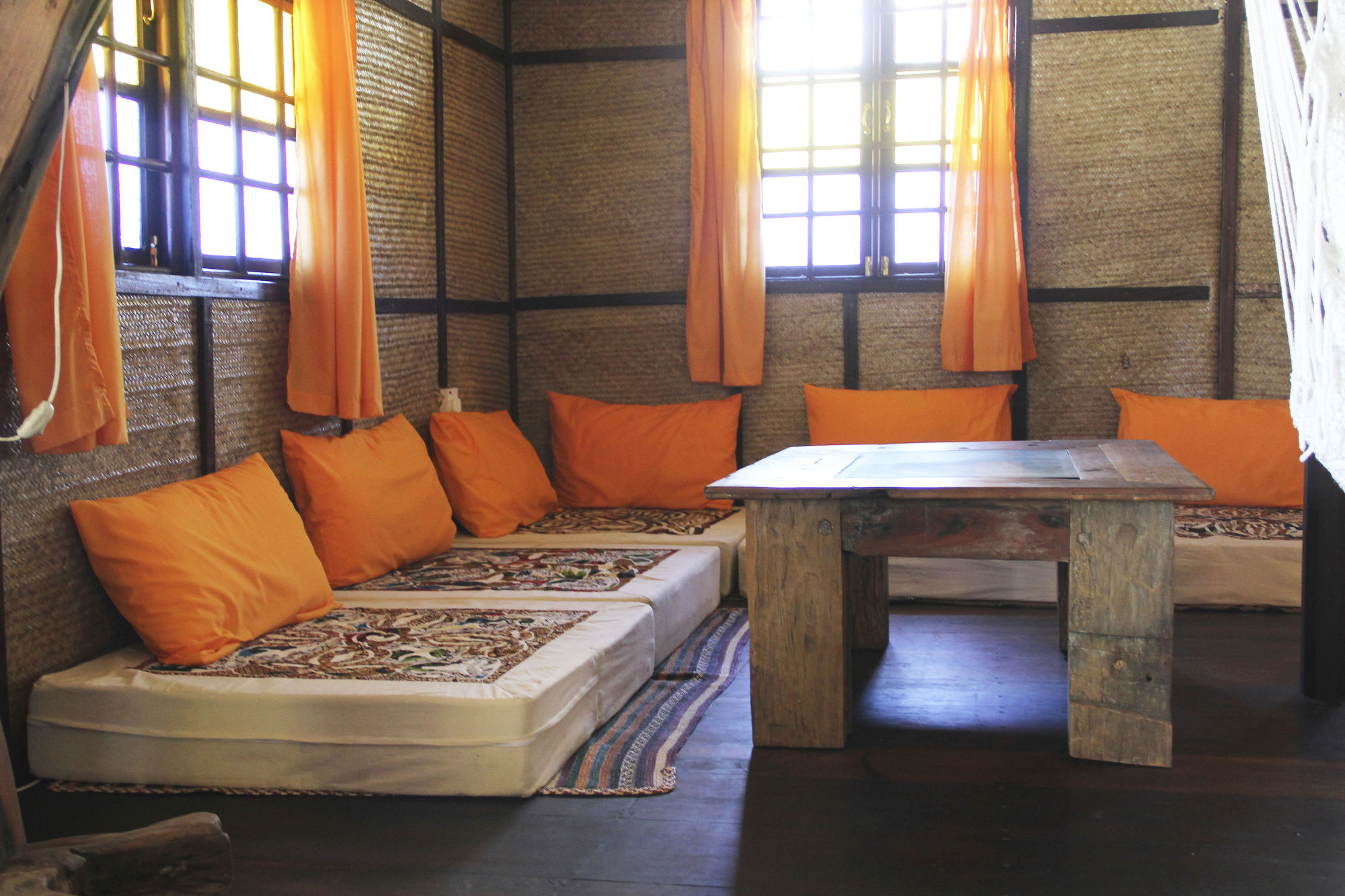 Фото Mnarani Beach Cottages