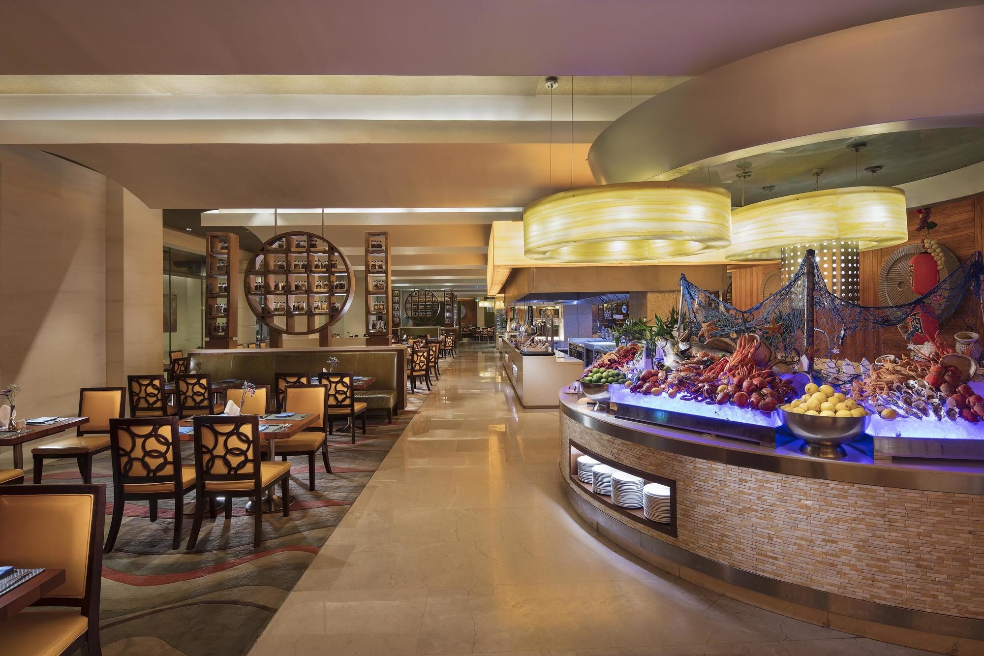 Фото Hilton Qingdao Golden Beach