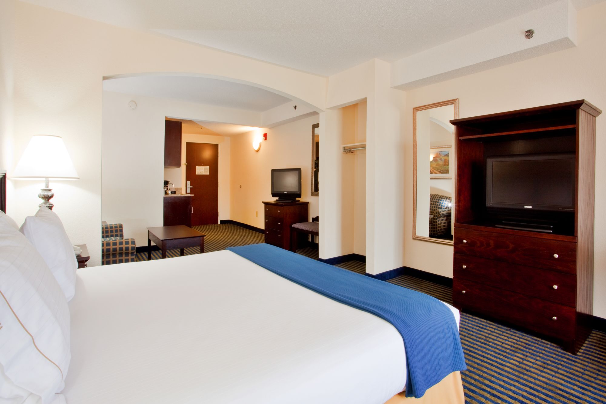 Фото Holiday Inn Express Hotel & Suites Chesapeake, an Ihg Hotel