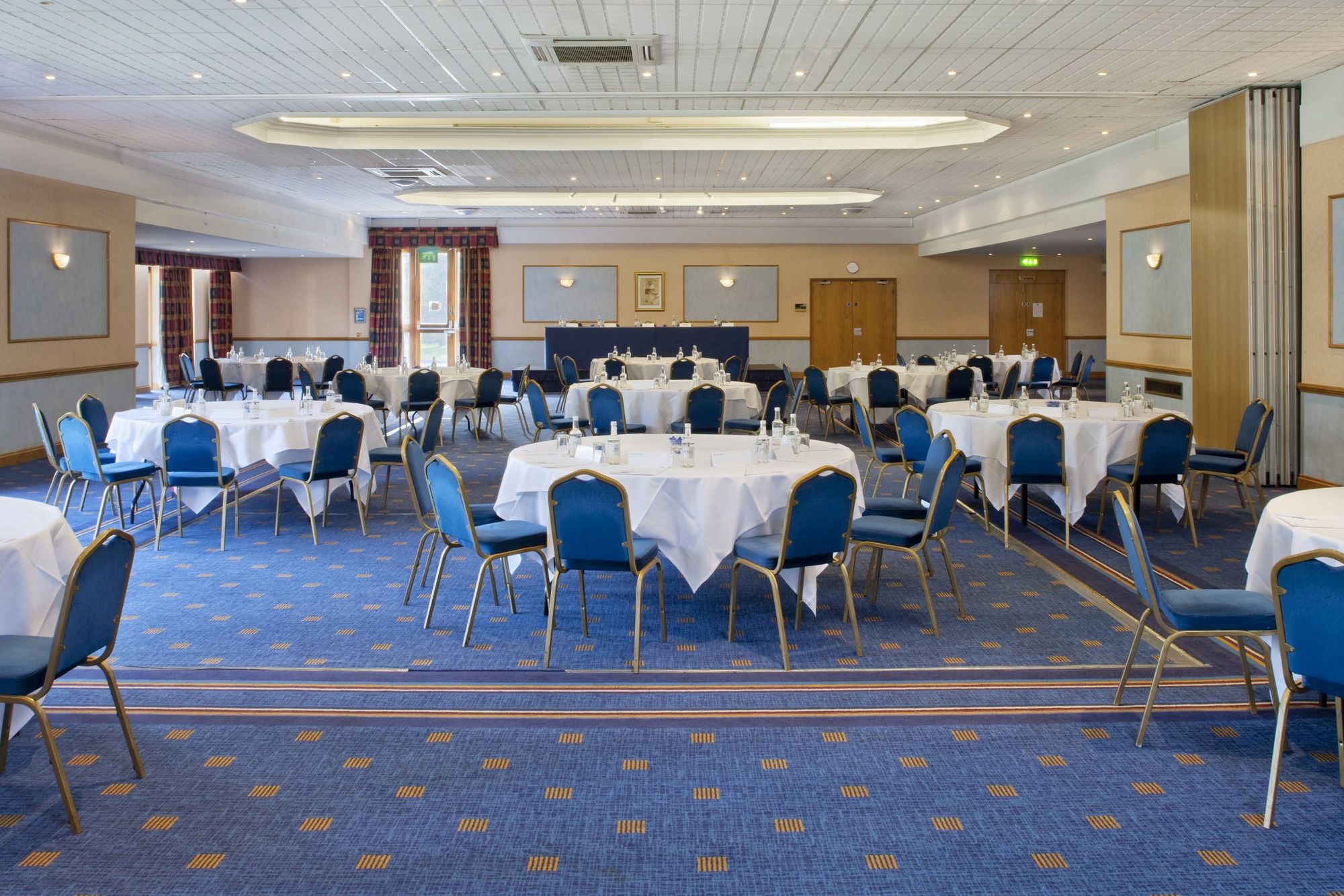 Фото Holiday Inn Newport, an Ihg Hotel