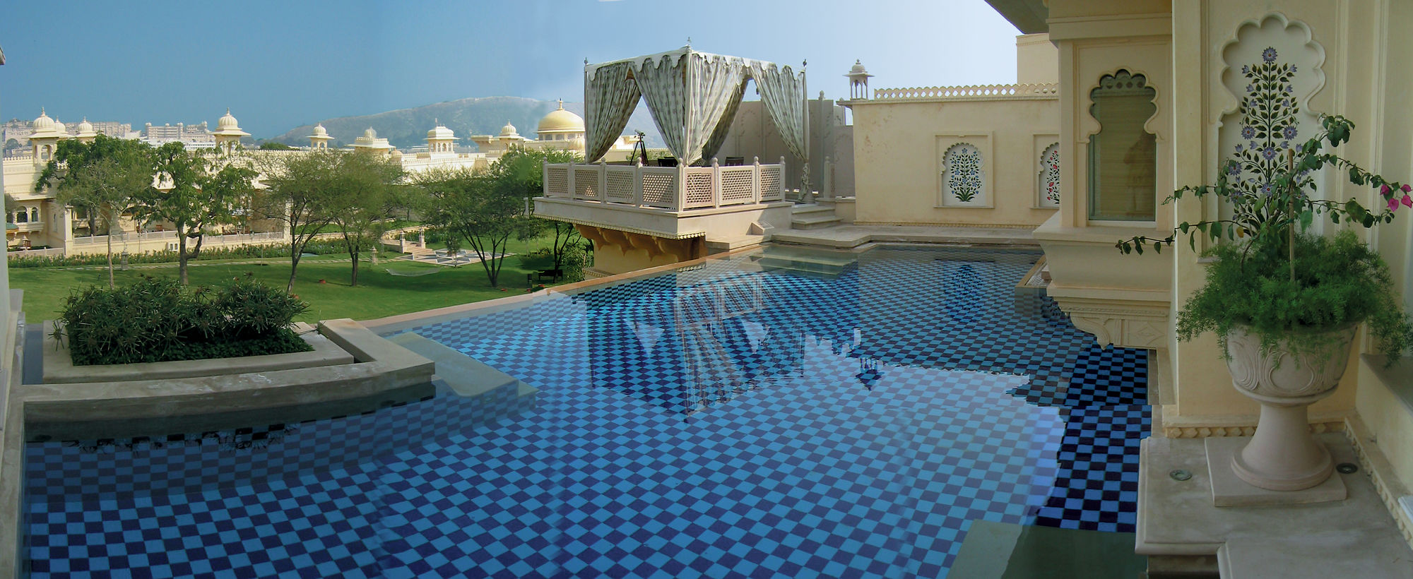 Фото The Oberoi Udaivilas, Udaipur