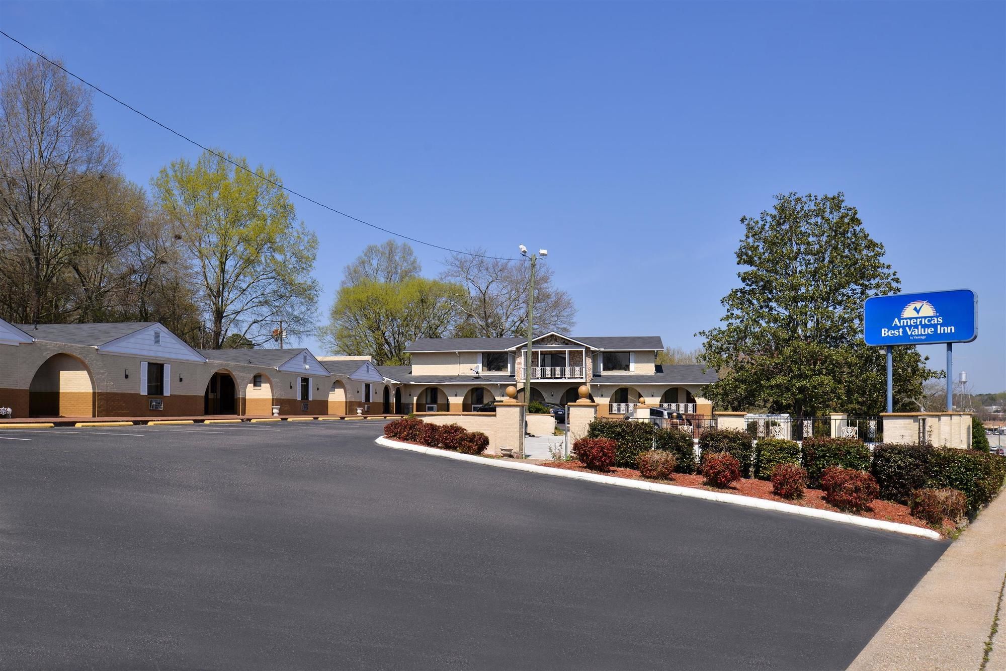 Фото Loyalty Inn Rockingham