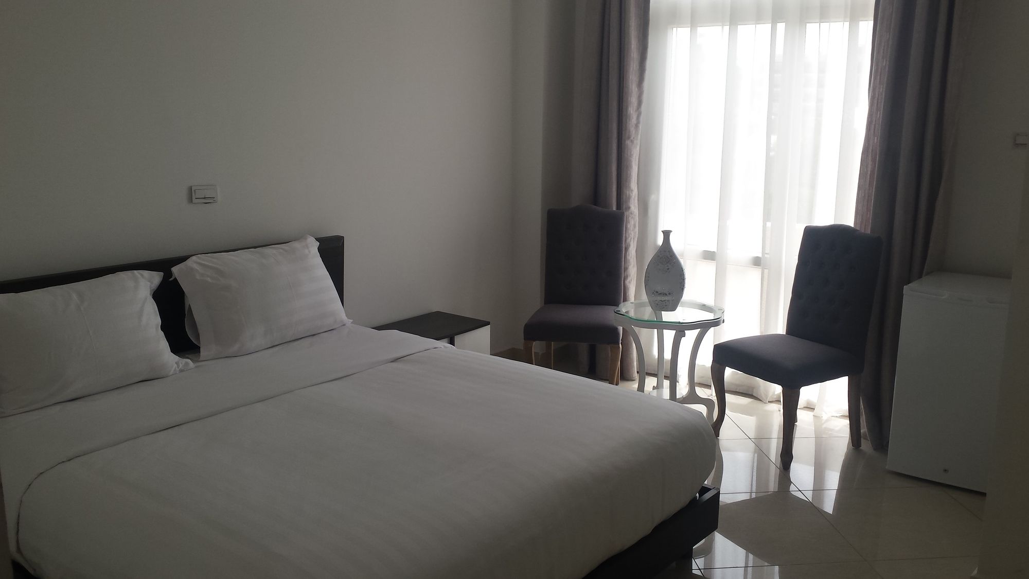 Фото White House Addis Hotel