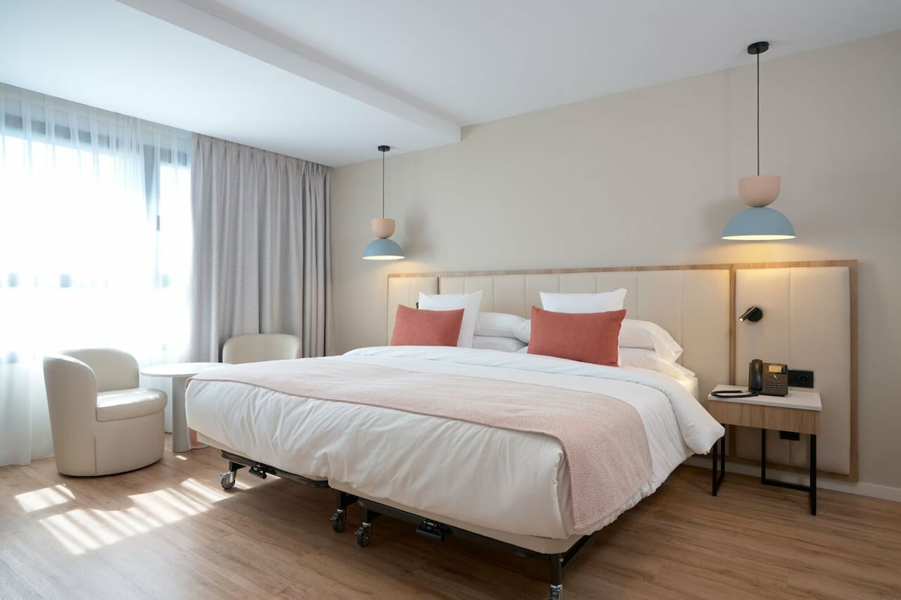 Фото Óbal Urban Hotel