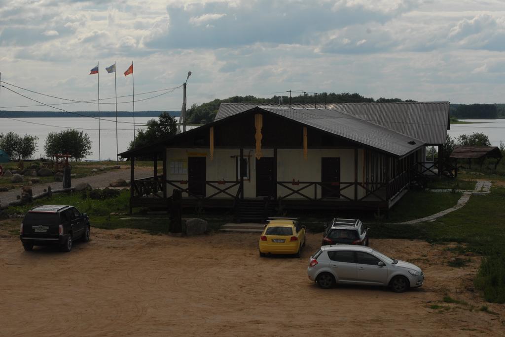 Фото Спортивно-рыболовная база отдыха Здешево